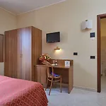 Careni Italia 3* Finale Ligure