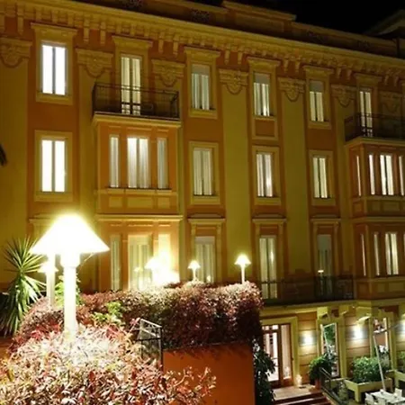 Careni Italia Otel 3*
