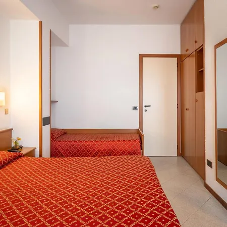 Careni Italia Hotel Finale Ligure