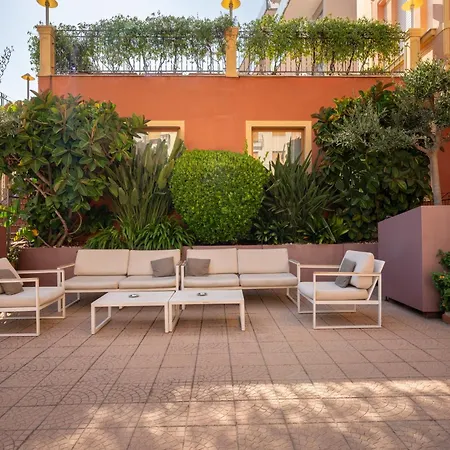 Hotel Careni Italia 3*