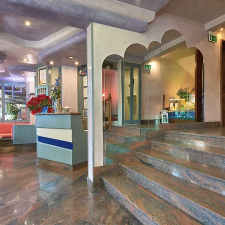 Careni Italia Hotel 3*