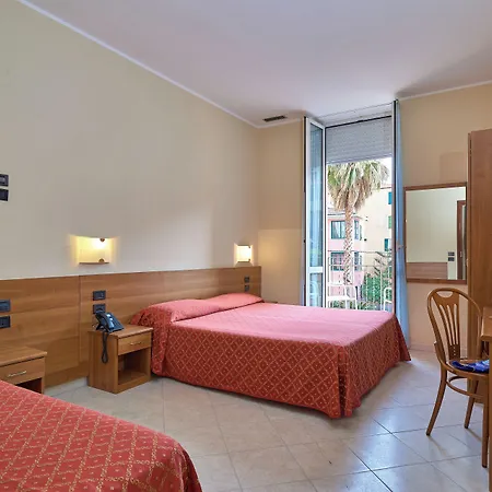 Careni Italia 3*