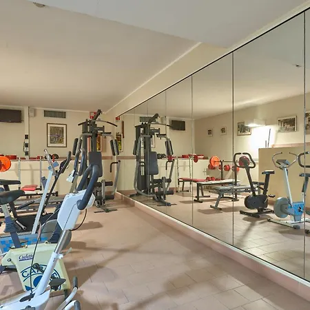 Hotel Careni Italia 3*