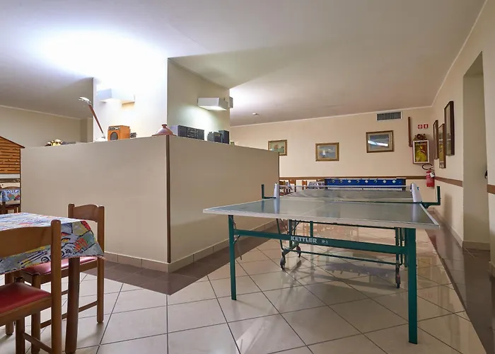 Hotel Careni Italia 3*