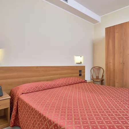 Careni Italia Hotel Finale Ligure