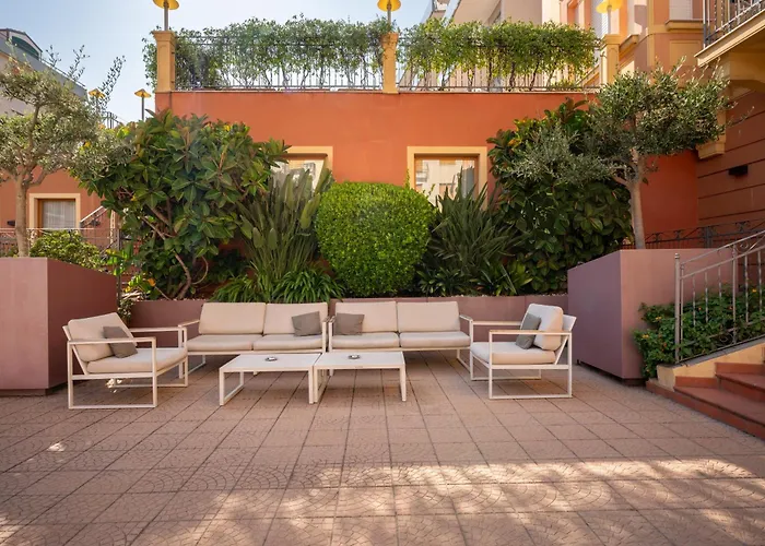 Hotel Careni Italia 3*