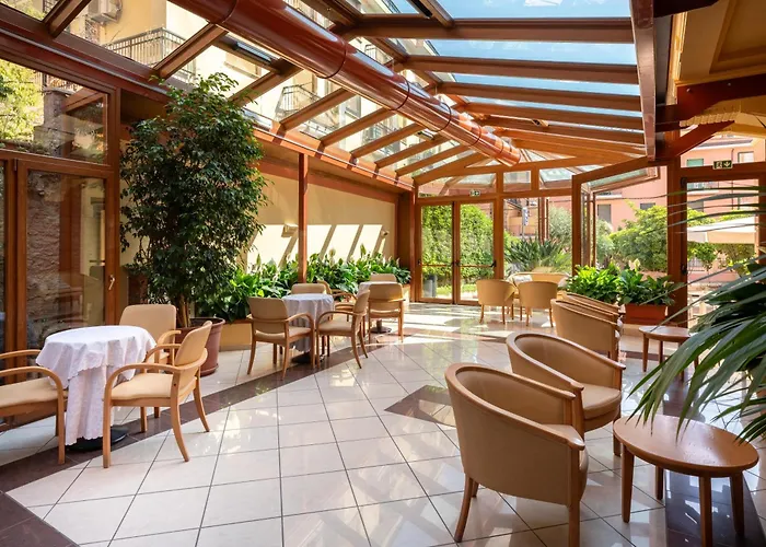 Hotel Careni Italia