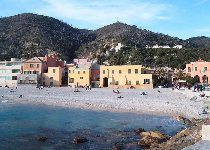 Careni Italia 3* Finale Ligure